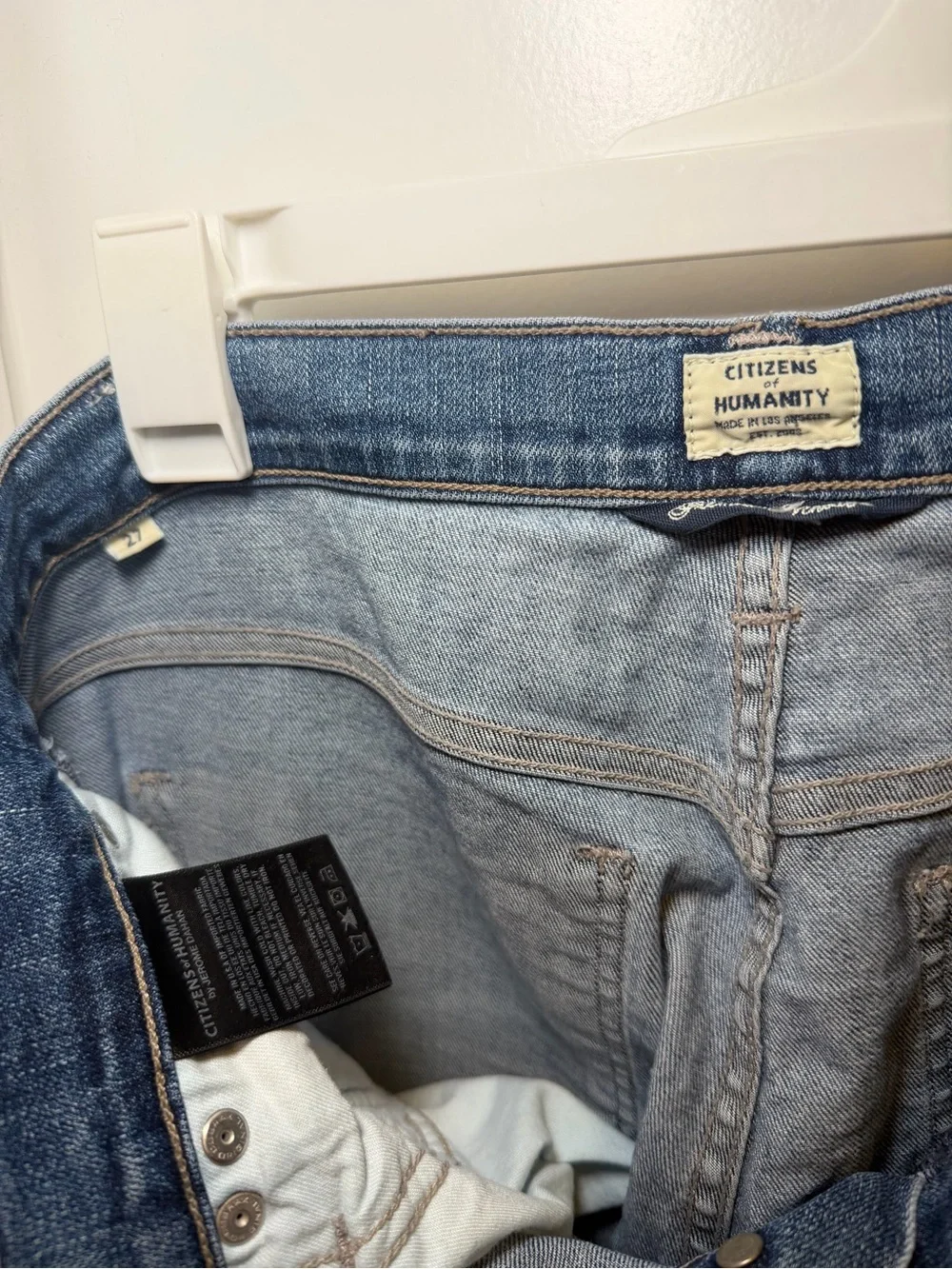 Citizen of Humanity- Slim Boyfriend Emerson- Distressed Light Blue Women’s Jeans